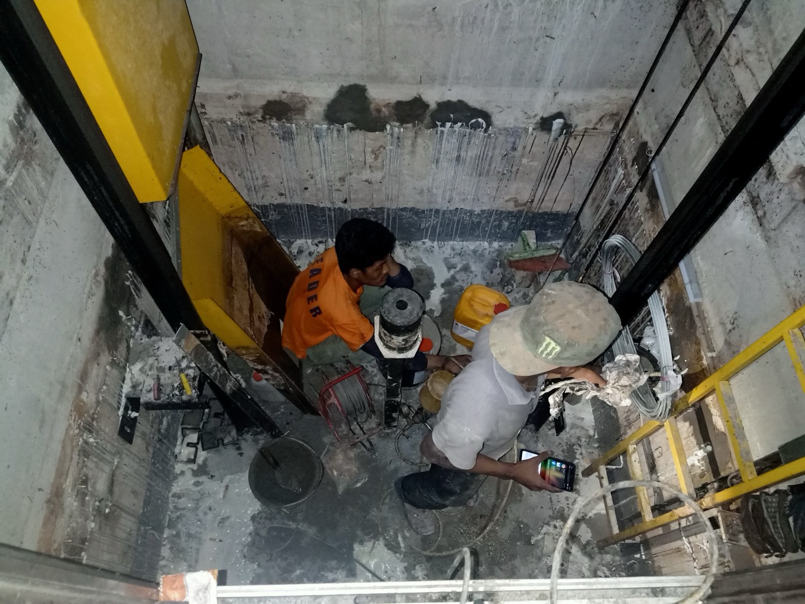 Bandar Permaisuri lift pit — before and after repair (Before)